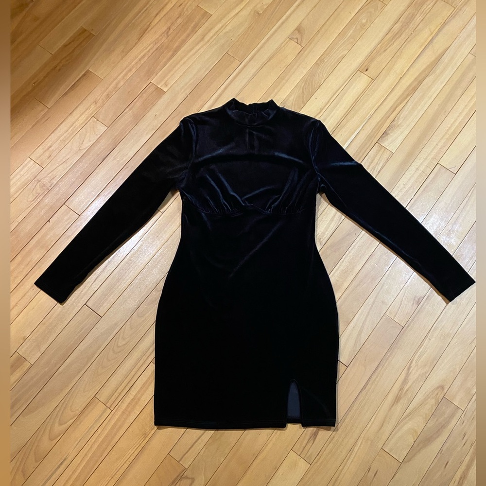 Glamorous Black Velvet Bodycon Mini Dress